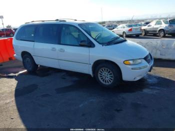  Salvage Chrysler Town & Country