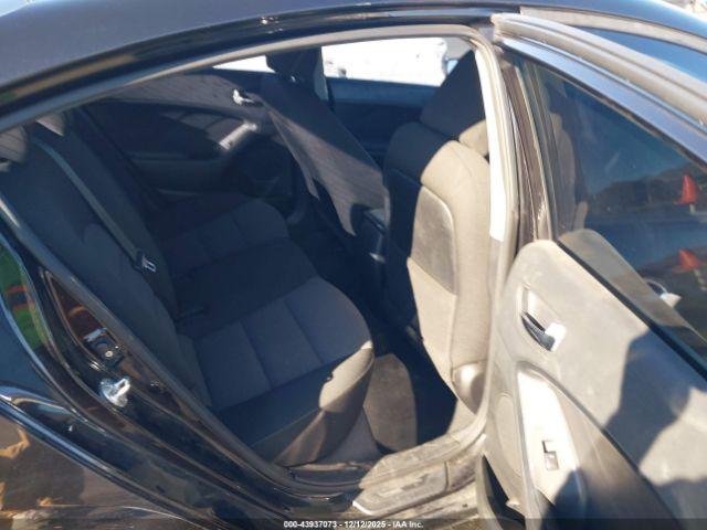 Kia Forte S Image 17