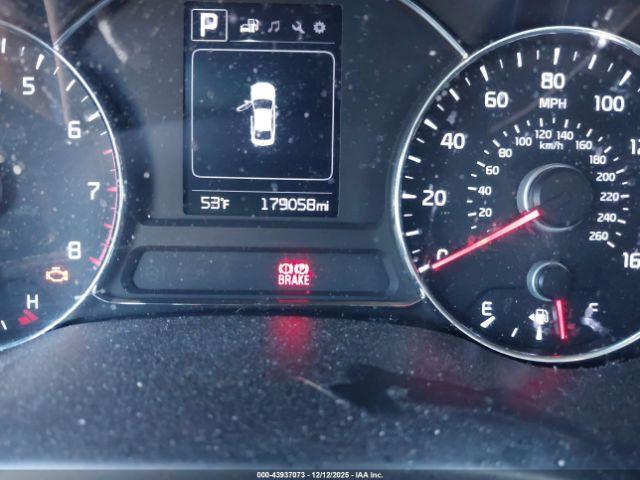 Kia Forte S Image 14