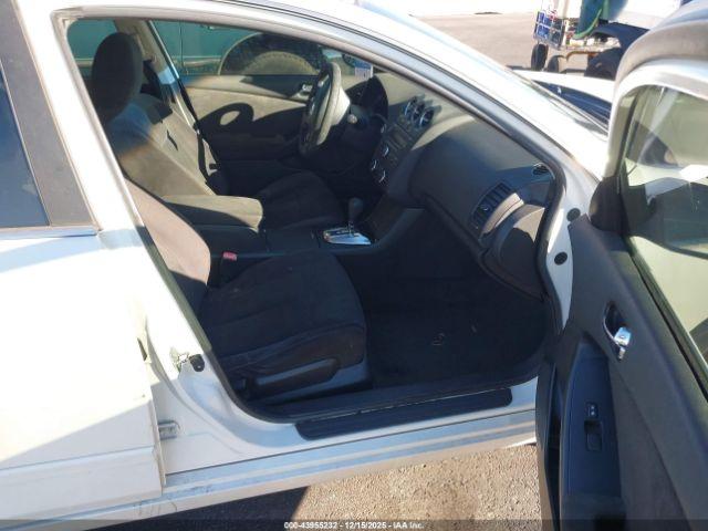 Nissan Altima 2.5 S Image 5