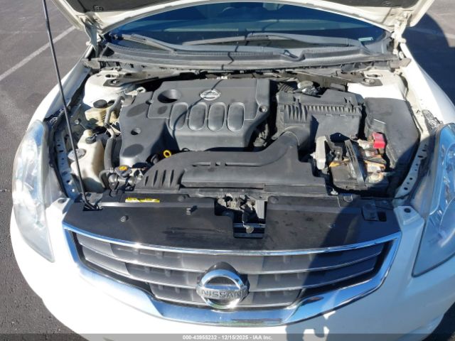 Nissan Altima 2.5 S Image 4