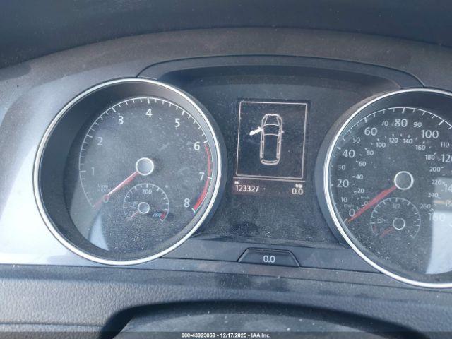 Volkswagen Golf Image 12