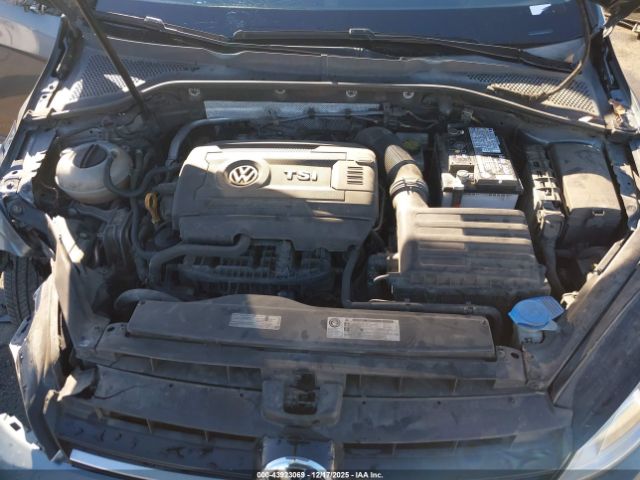 Volkswagen Golf Image 17