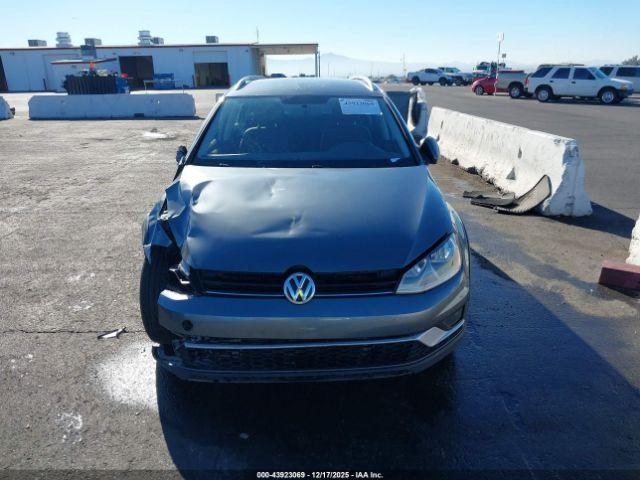 Volkswagen Golf Image 15