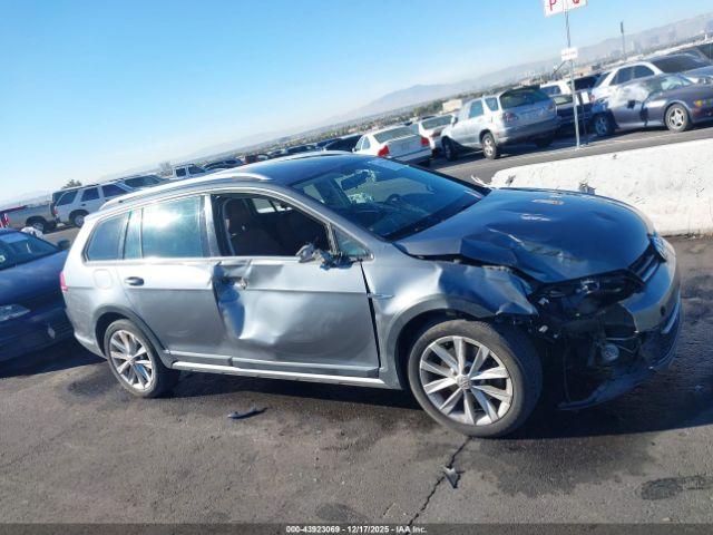 Volkswagen Golf Image 9