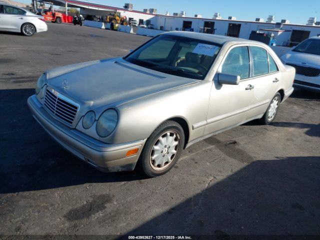 Mercedes-Benz E-Class Image 8