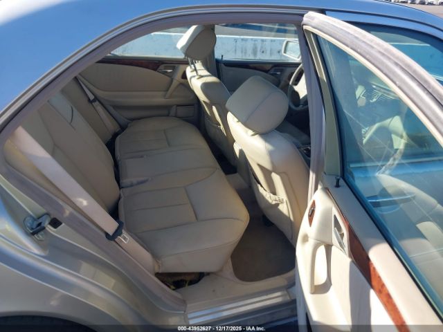 Mercedes-Benz E-Class Image 2