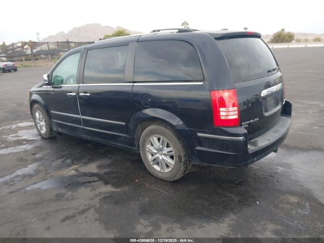 Chrysler Town & Country New Limited Image 2