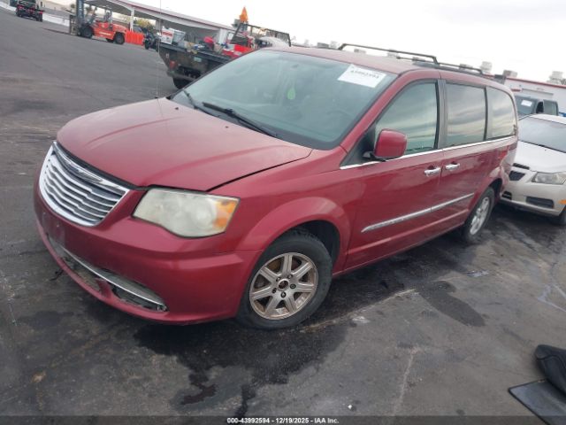 Chrysler Town & Country Touring Image 2