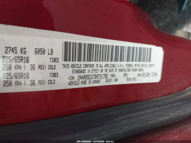 Chrysler Town & Country Touring Image 7