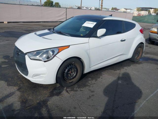 Hyundai VELOSTER Image 11