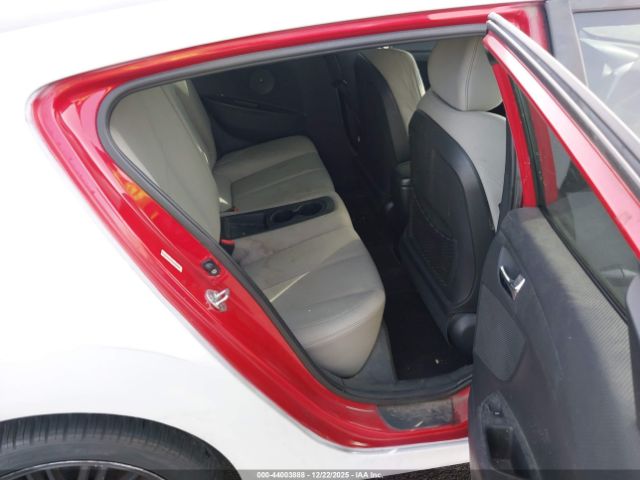 Hyundai VELOSTER Image 5