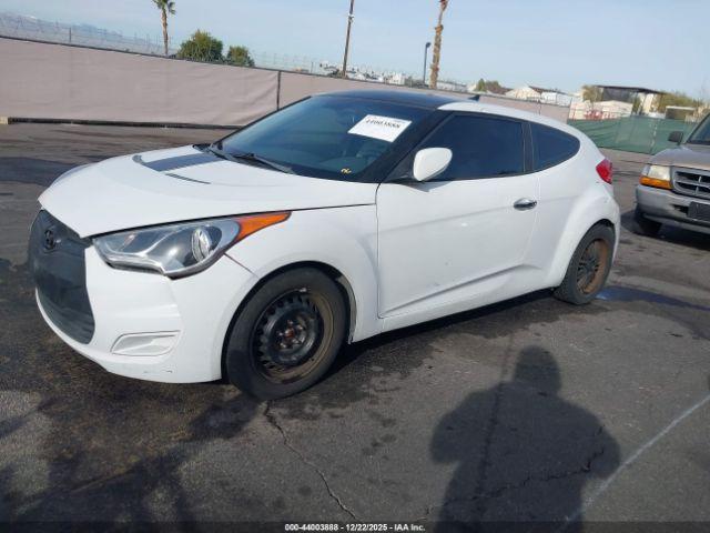 Hyundai VELOSTER Image 9