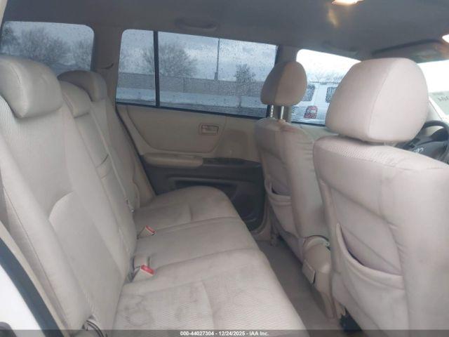 Toyota Highlander V6 Image 8