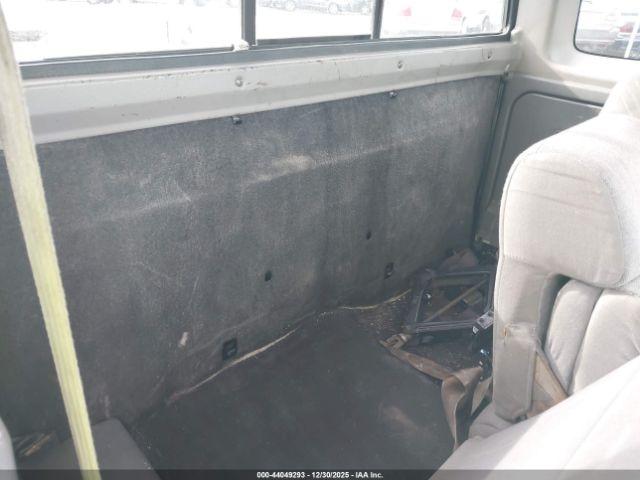 Nissan Frontier Xe Image 6