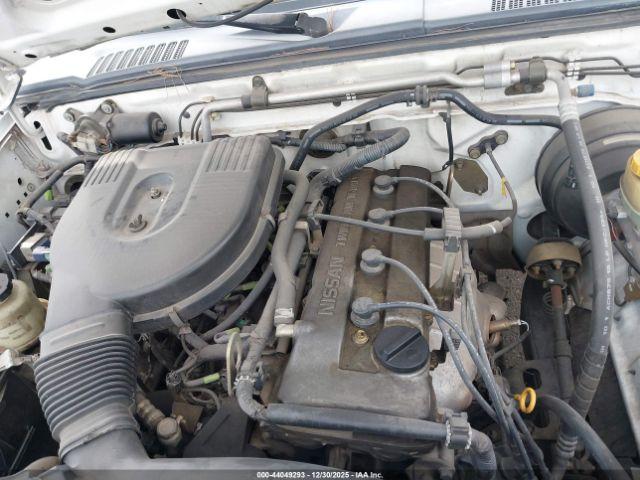 Nissan Frontier Xe Image 5