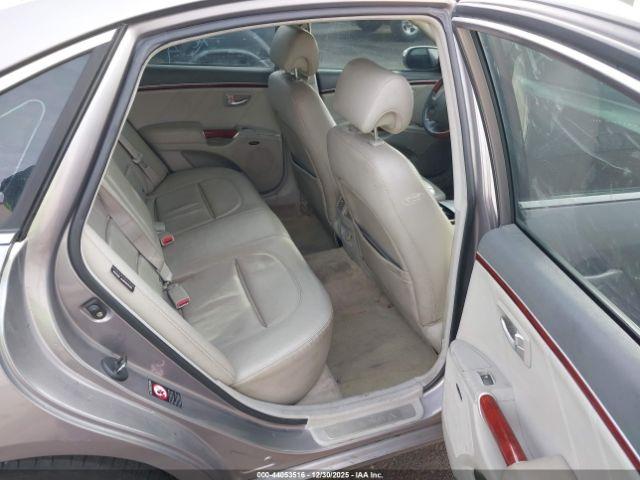 Hyundai Azera Image 9