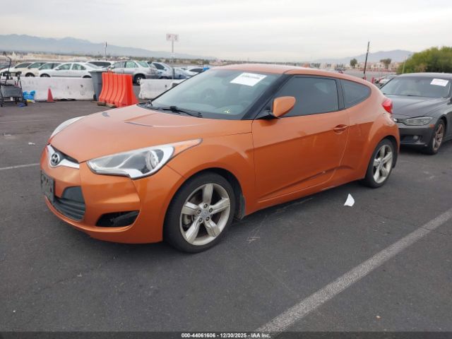 Hyundai VELOSTER Image 2