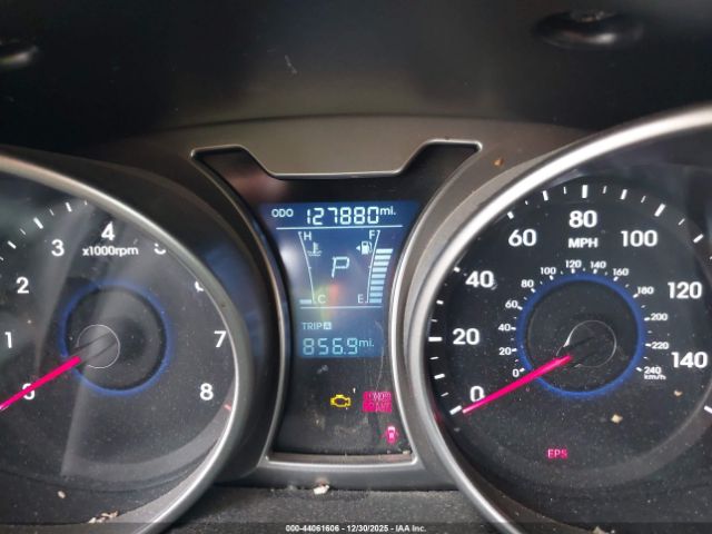 Hyundai VELOSTER Image 10