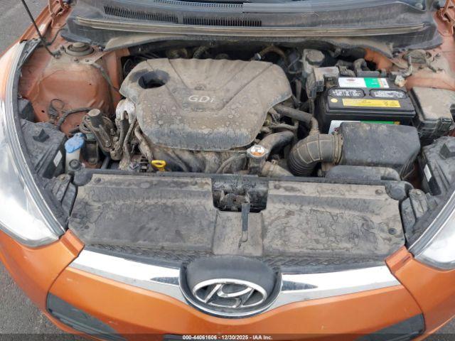 Hyundai VELOSTER Image 6