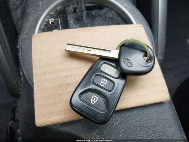 Hyundai VELOSTER Image 11