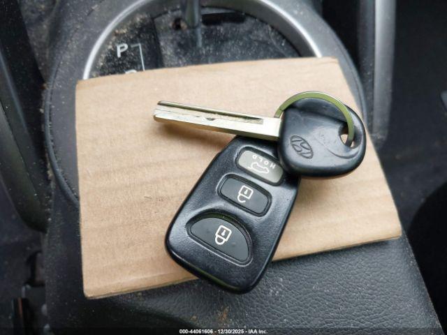 Hyundai VELOSTER Image 11