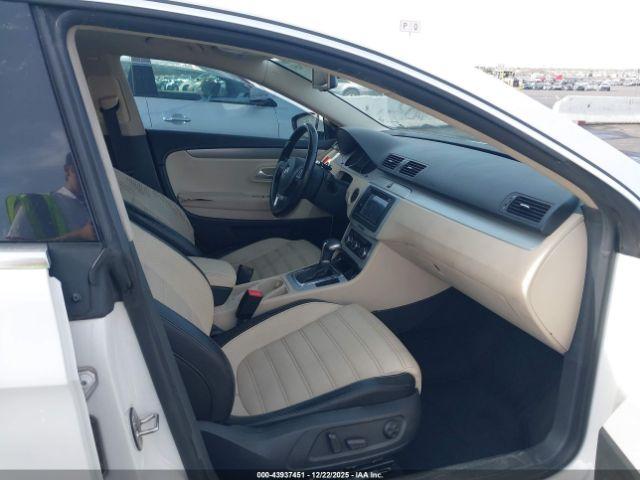 Volkswagen CC Sport Image 10