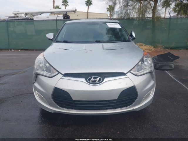 Hyundai VELOSTER Image 11