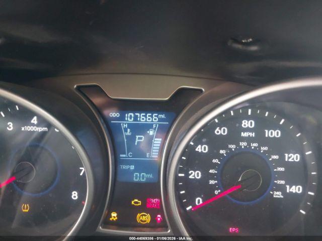 Hyundai VELOSTER Image 8