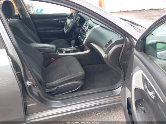 Nissan Altima 2.5 S Image 9