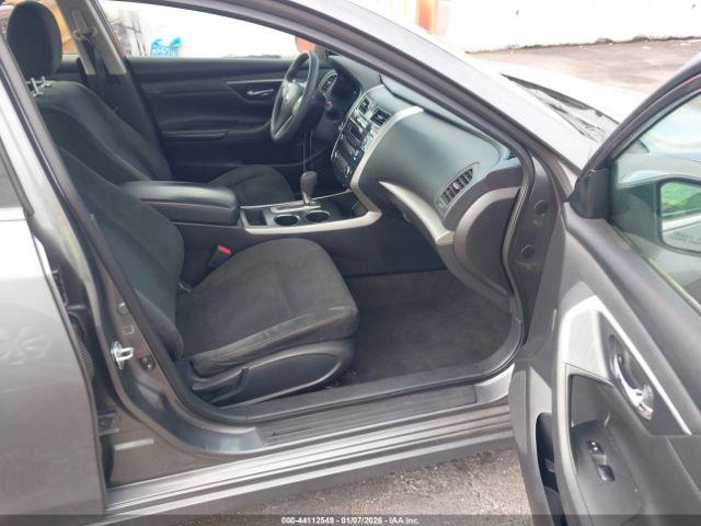 Nissan Altima 2.5 S Image 9