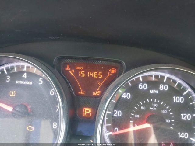 Nissan Versa 1.6 Sv Image 8