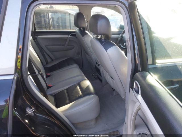 Porsche Cayenne Image 3