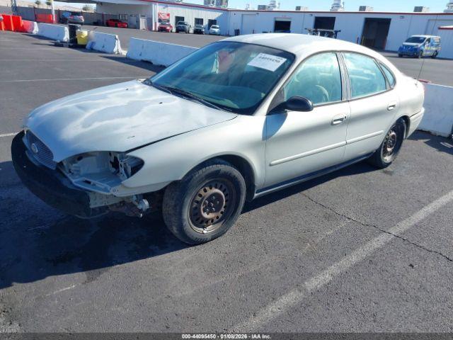 Ford Taurus Se Image 3