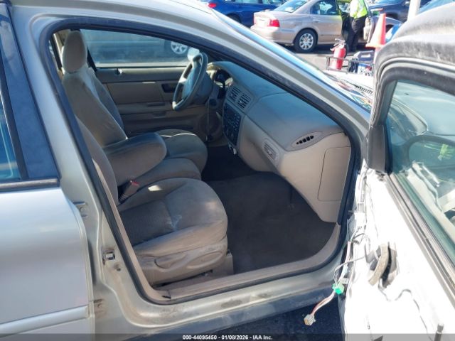 Ford Taurus Se Image 4