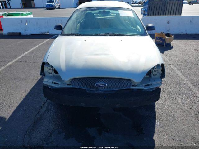 Ford Taurus Se Image 5