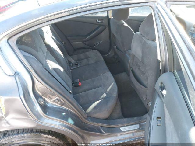 Nissan Altima Image 4