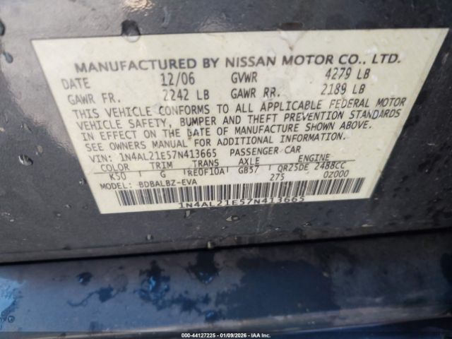 Nissan Altima Image 8