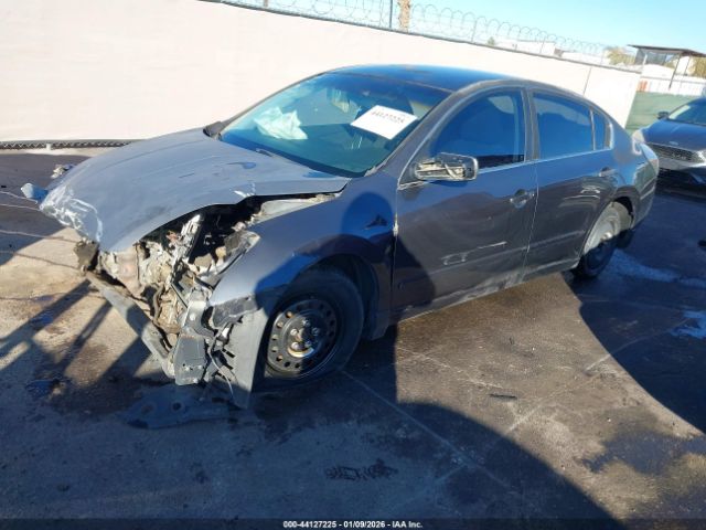 Nissan Altima Image 10