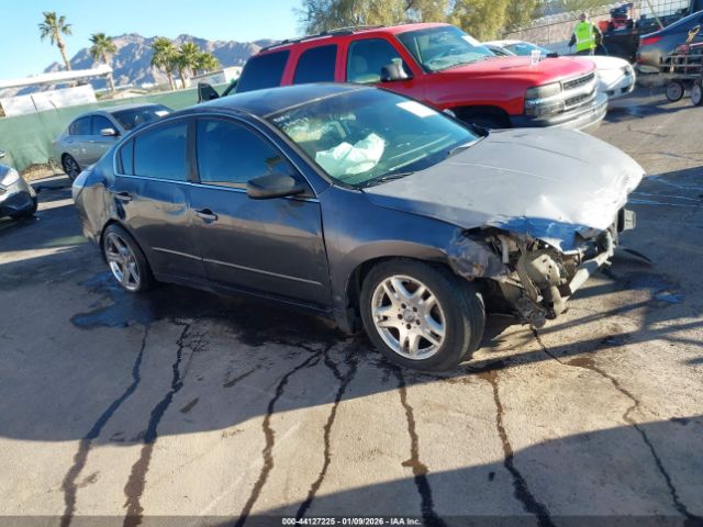 Nissan Altima Image 13