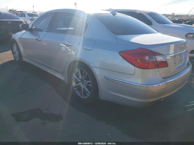 Hyundai Genesis 3.8 Image 8