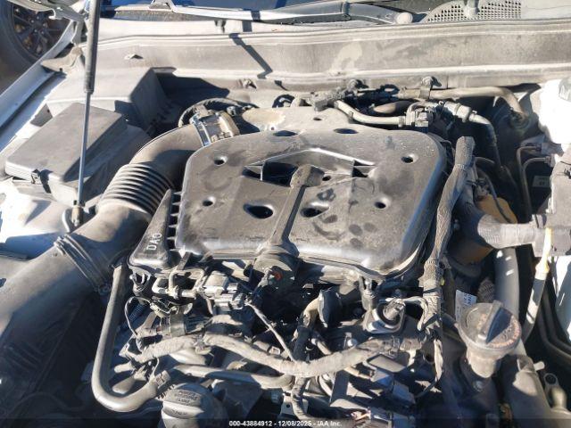 Hyundai Genesis 3.8 Image 4