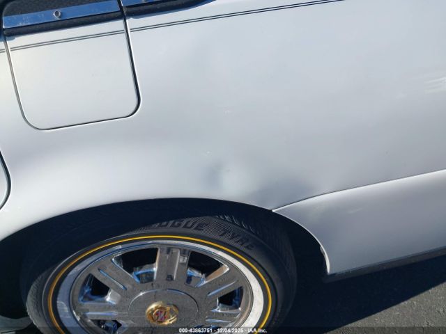 Cadillac DeVille Standard Image 9